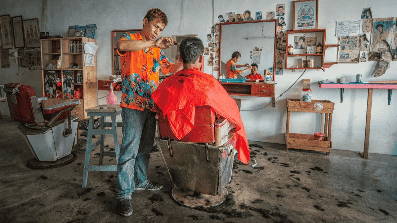 Barbershop Jawa: Senyum yang Tumbuh dari Kepedulian
